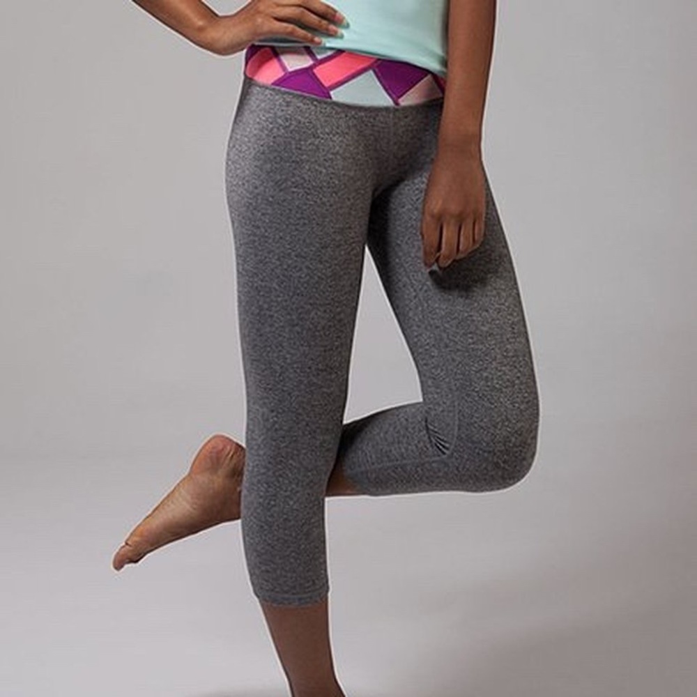 LULULEMON IVIVVA NWT CROPPED LEGGINGS